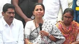 “तानाजी सावंतांचं पोरगं सापडतं, पण संतोष देशमुखांचा खुनी सापडत नाही?”