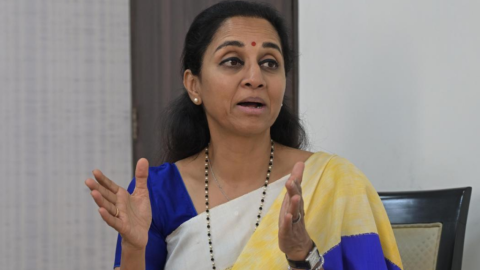 सुप्रिया सुळेंची गुढ भूमिका सुनेत्रा पवारांच्या प्रचाराबाबत सस्पेन्स कायम
