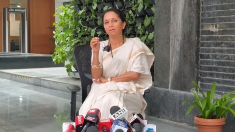 [ETV Bharat]'विषारी दारु मृत्यू प्रकरण गृहखात्याचं अपयश, पुण्याच्या कारभाऱ्याला सक्तीच्या रजेवर पाठवा'; सुप्रिया सुळे यांची मागणी