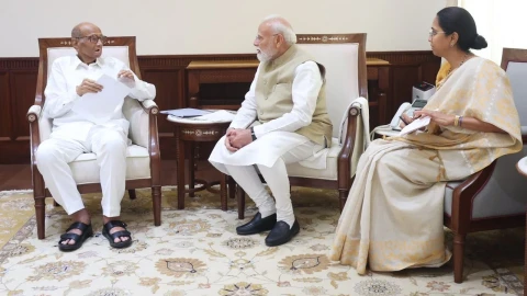 [NDTV]Sharad Pawar, Supriya Sule Meet PM Modi Amid Buzz Over NCP Support To NDA