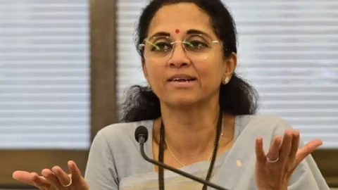 [TV9 Marathi]UPSC चा पेपर फुटत नाही, मग NEET चाच का? सुप्रिया सुळेंचा सरकारला थेट सवाल