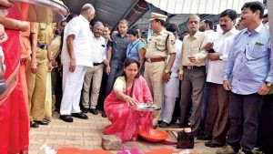 निवडणुकीपर्यंत थांबा; कसे होत नाही बघतो! - शरद पवार