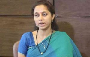तावडेंचे आरोप खोटे; बंद शाळांची दिली याद, शिक्षण खात्यात विनोदी कारभार