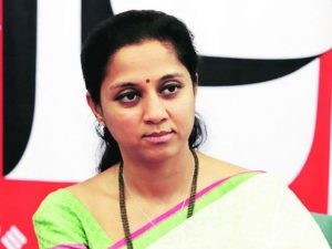 सोशल मीडियावरून बदनामी केल्याप्रकरणी सुप्रिया सुळे यांची तक्रार